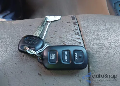 2002 Toyota Sequoia Sr5 V8 from USA, damaged, VIN 5TDZT34A92S098030